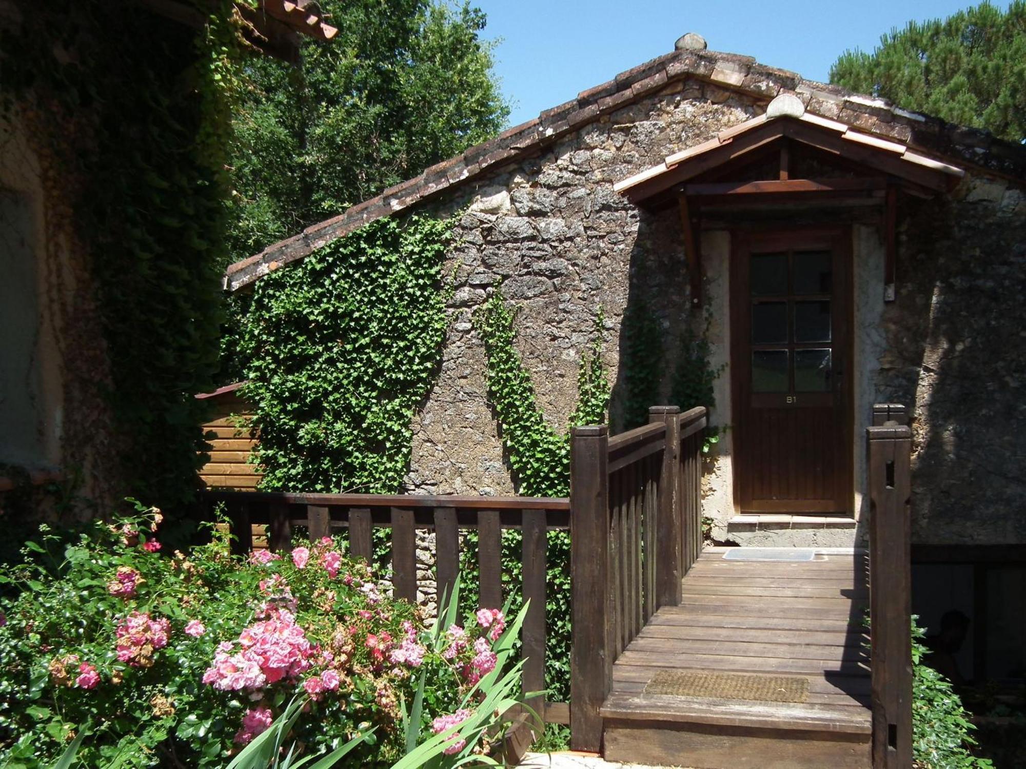 Domaine De Gavaudun Villa Buitenkant foto